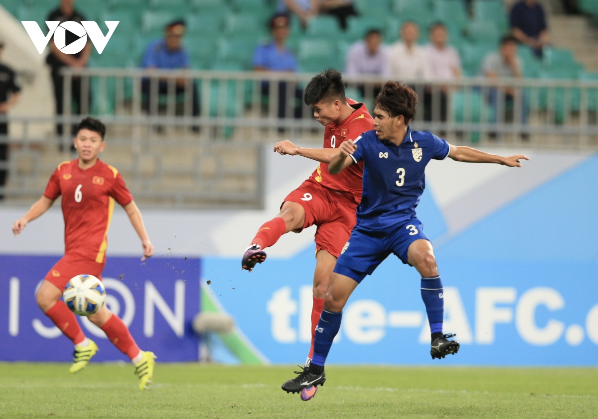 Toàn cảnh: U23 Việt Nam đánh rơi chiến thắng trước U23 Thái Lan